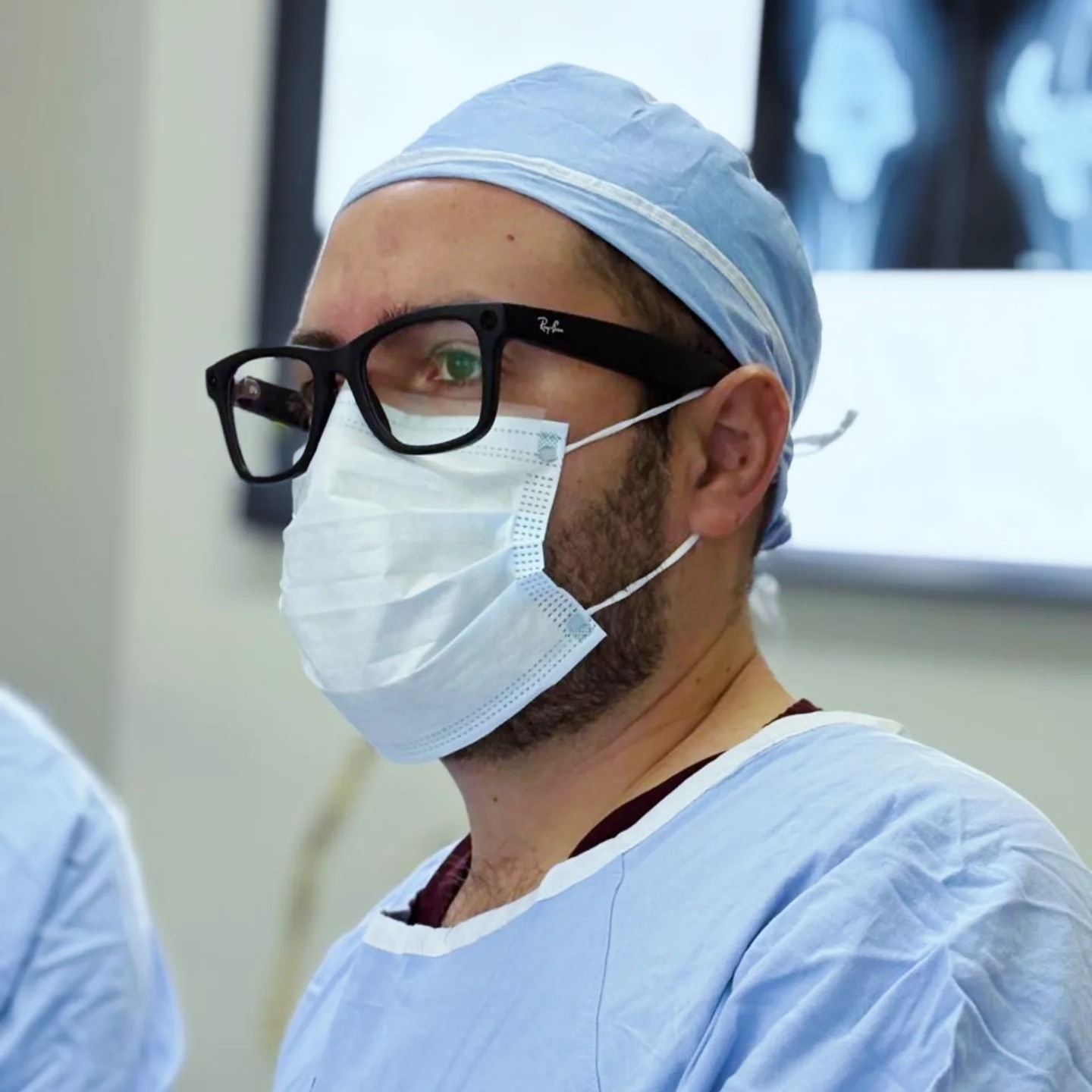 Dr. Carlos Torres
